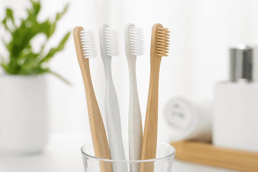 Redescubre la higiene bucal con cepillos biodegradables. Usa materiales sostenibles y cuida el planeta para las futuras generaciones. ¡Actúa ya!